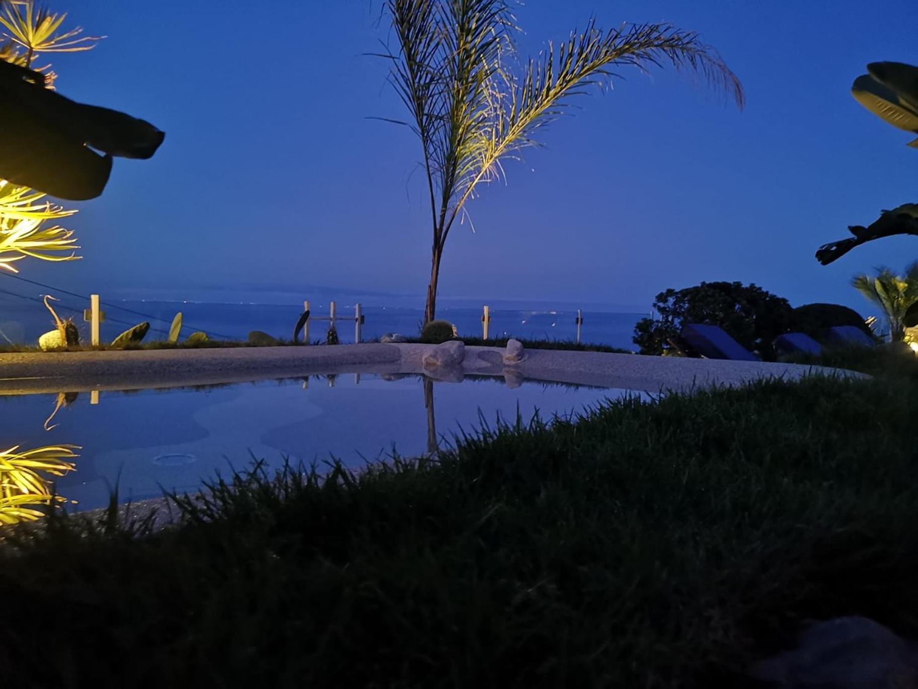 Villa Zagara Garden Spectacular Sea View In 타오르미나 객실 사진